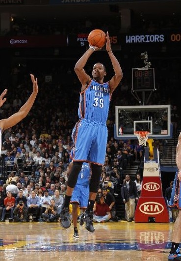 瑞士世预赛大名单：扎卡、恩博洛领衔，巴尔加斯回归