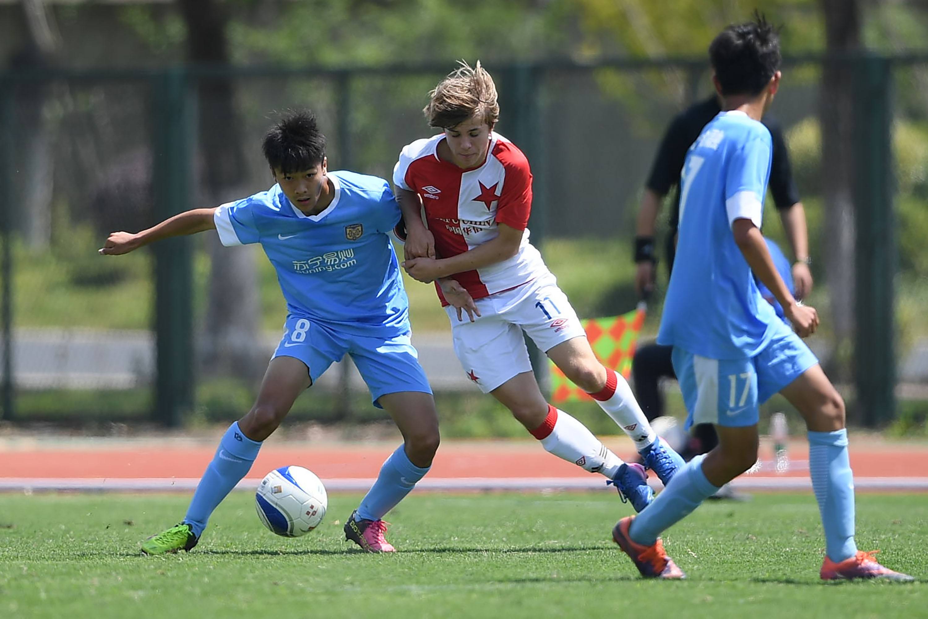 展奠定了基 展奠定了基